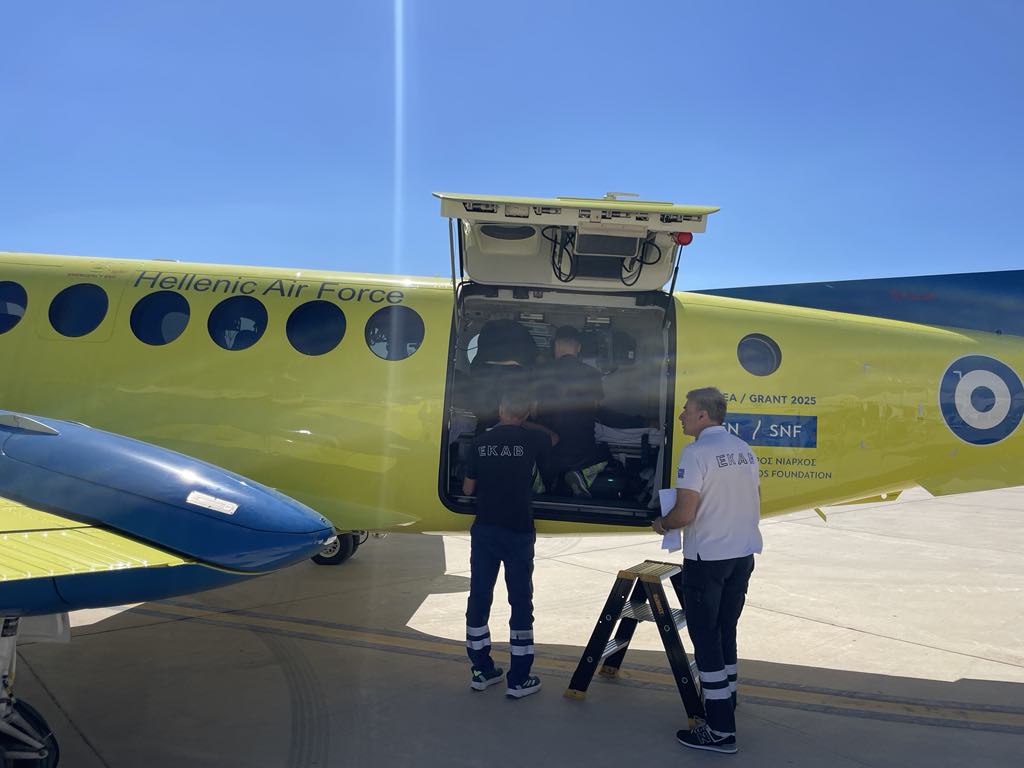 Γιατρός, Πολεμικό Ναυτικό, ΕΚΑΒ, Σαντορίνη, Λέσβος