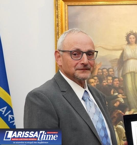 Εντός και Εκτός: Μάχη για τα «βύσματα»-1