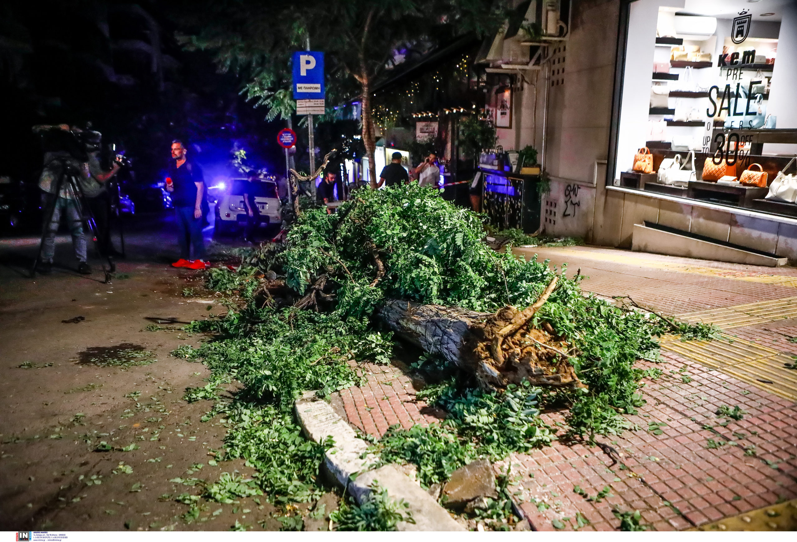 Κολωνάκι, τζιπ