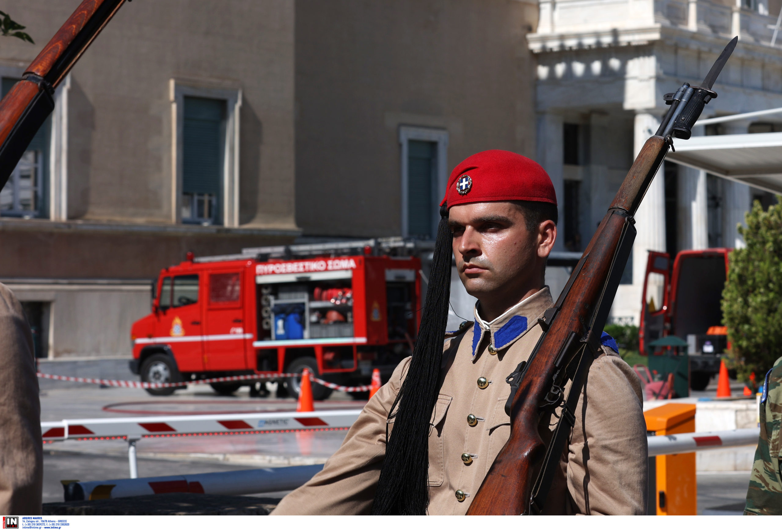 Ύποπτος φάκελος στη Βουλή