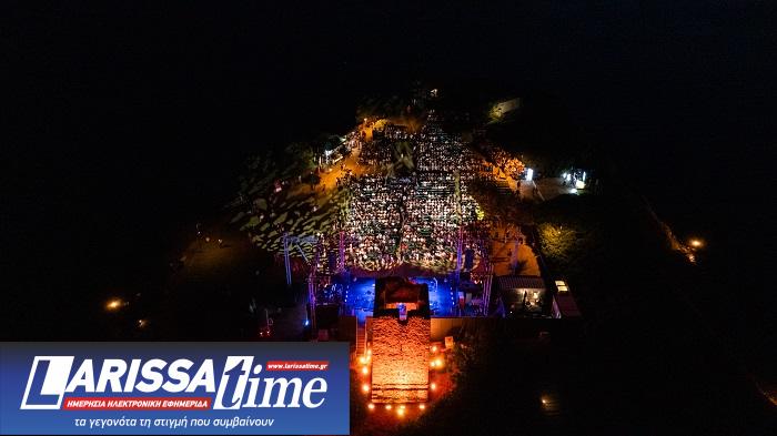 Sani Festival 2025: Η Γκλόρια Γκέινορ κατέκτησε τη σκηνή σε μια βραδιά γεμάτη συγκίνηση