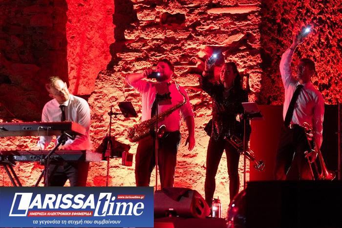Sani Festival 2025: Η Γκλόρια Γκέινορ κατέκτησε τη σκηνή σε μια βραδιά γεμάτη συγκίνηση