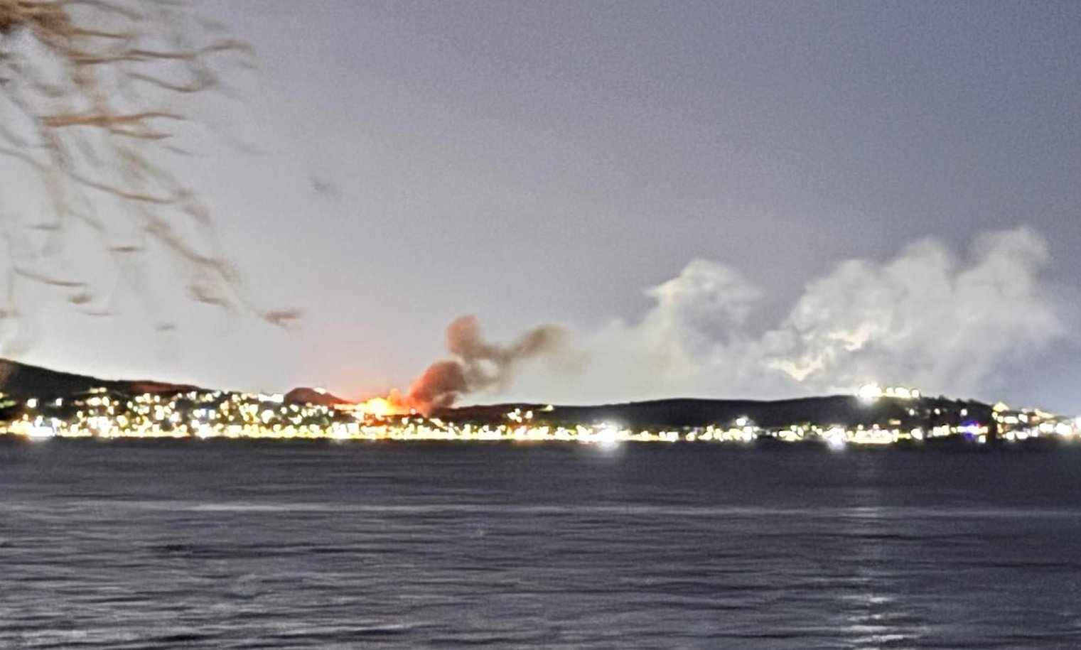 Φωτιά, Σαλαμίνα