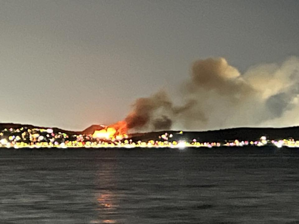 Φωτιά, Σαλαμίνα