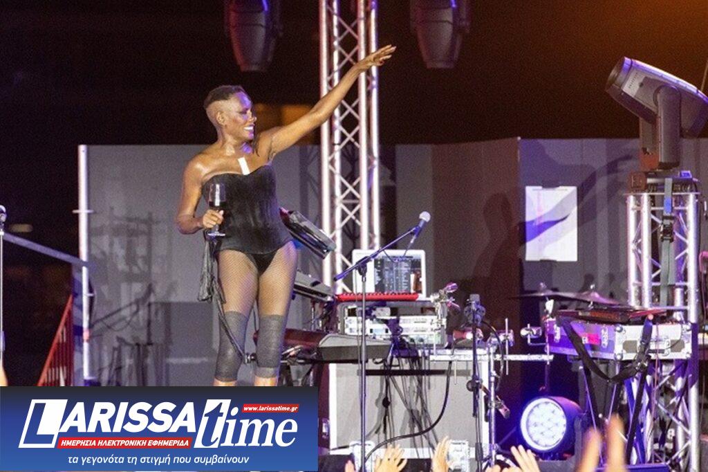 Grace Jones: Η θεότητα της παγκόσμιας σκηνής σαγήνευσε τον Λόφο της Σάνης