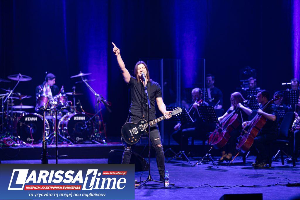 Η συμφωνική δύναμη των Metallica ζωντανεύει στο Christmas Theater