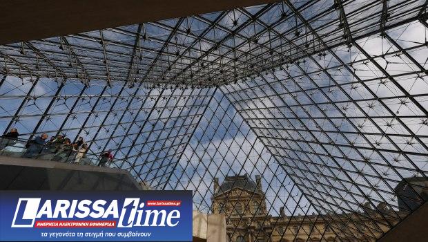 2025-10-22T115236Z_217977945_RC2YGHAK1KOT_RTRMADP_5_FRANCE-CRIME-LOUVRE-620x350.jpg