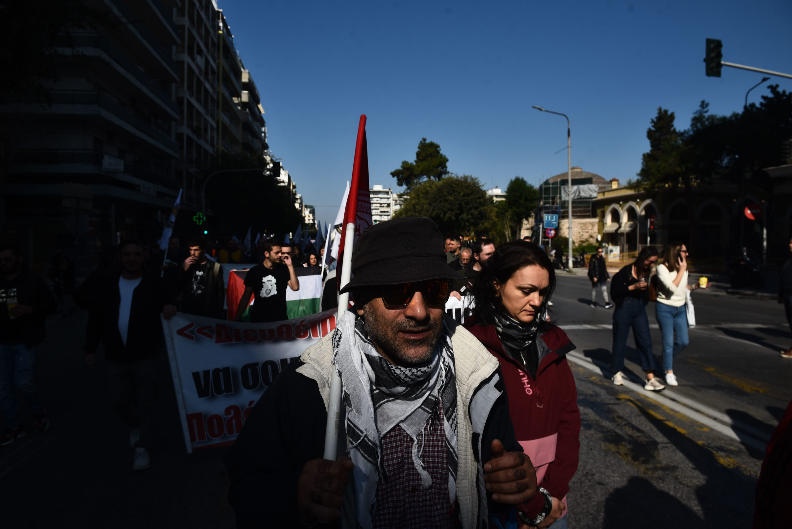 Απεργία, συγκεντρώσεις, Σύνταγμα