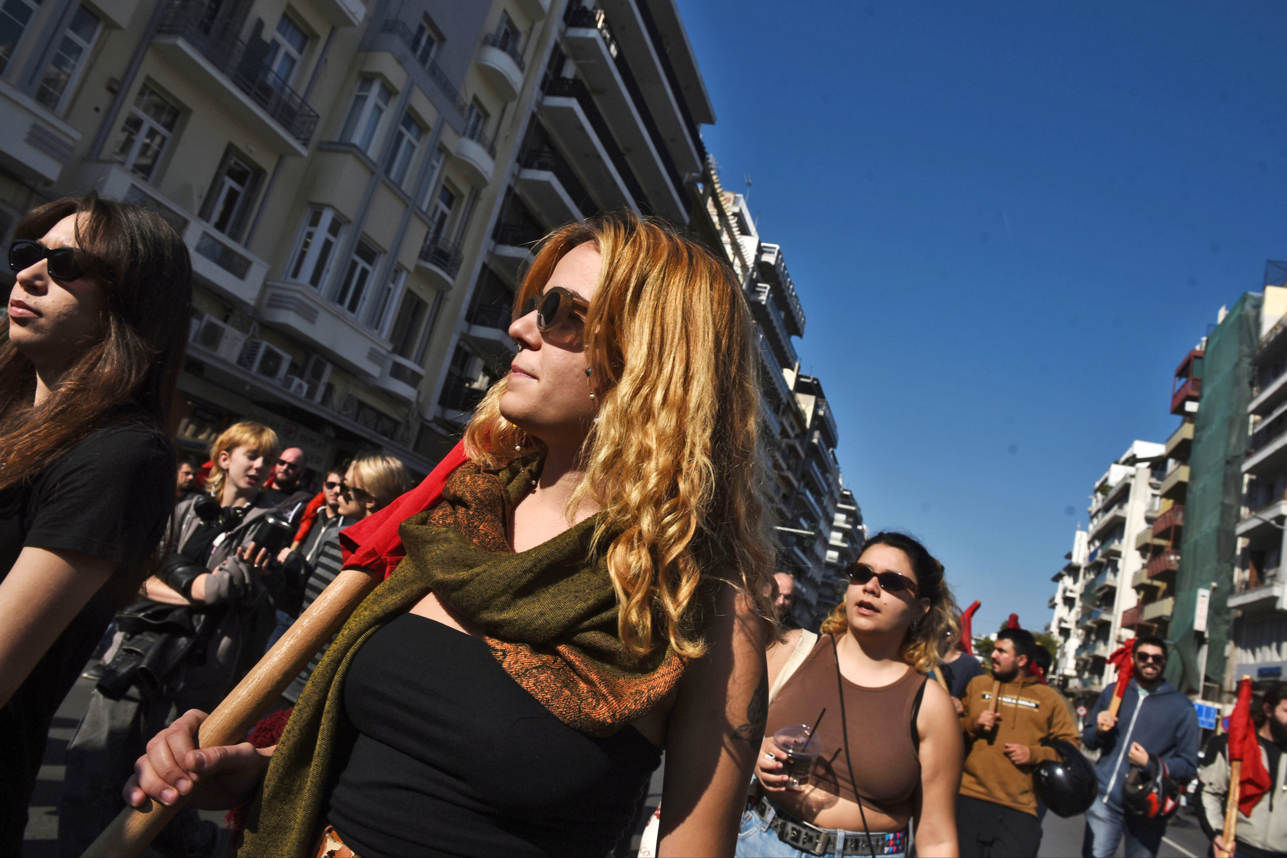 Απεργία, συγκεντρώσεις, Σύνταγμα