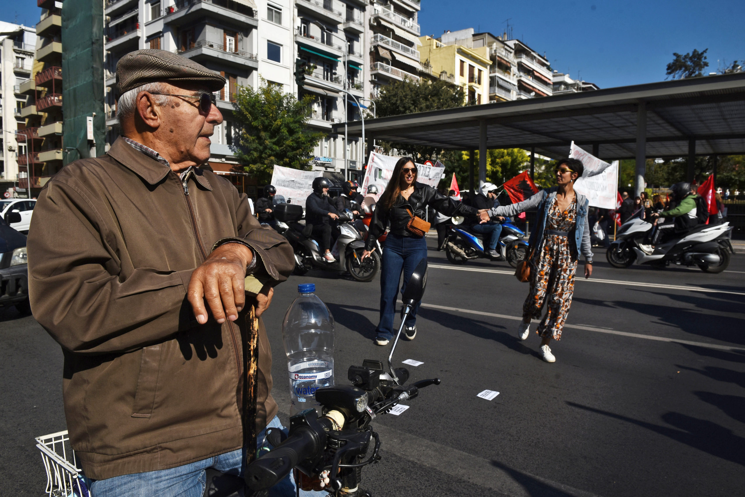 Απεργία, συγκεντρώσεις, Σύνταγμα