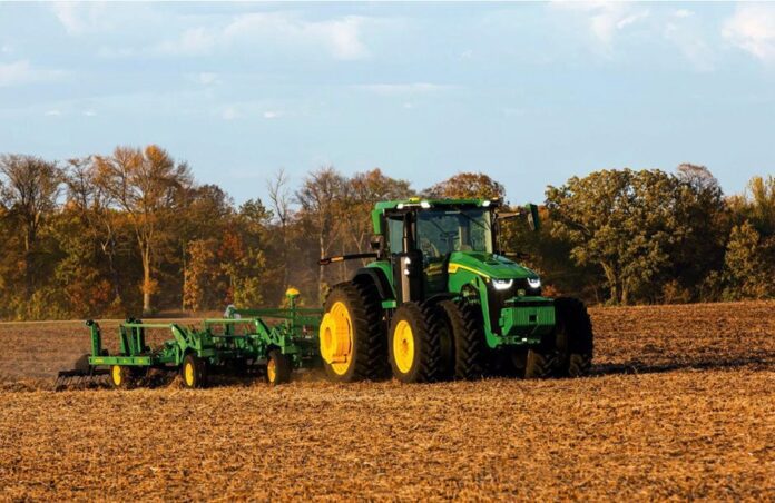 John-Deere-Autonomous-Tractor-01_2.jpg