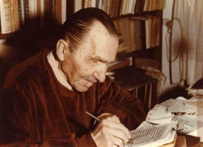 NIKOS-KAZANTZAKIS.jpg