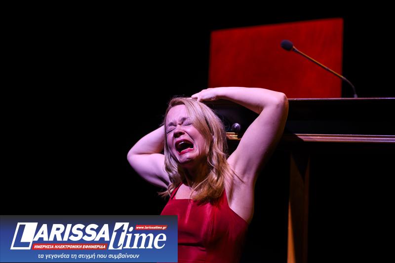 Το συγκλονιστικό “Prima Facie” με τη Λένα Παπαληγούρα επιστρέφει