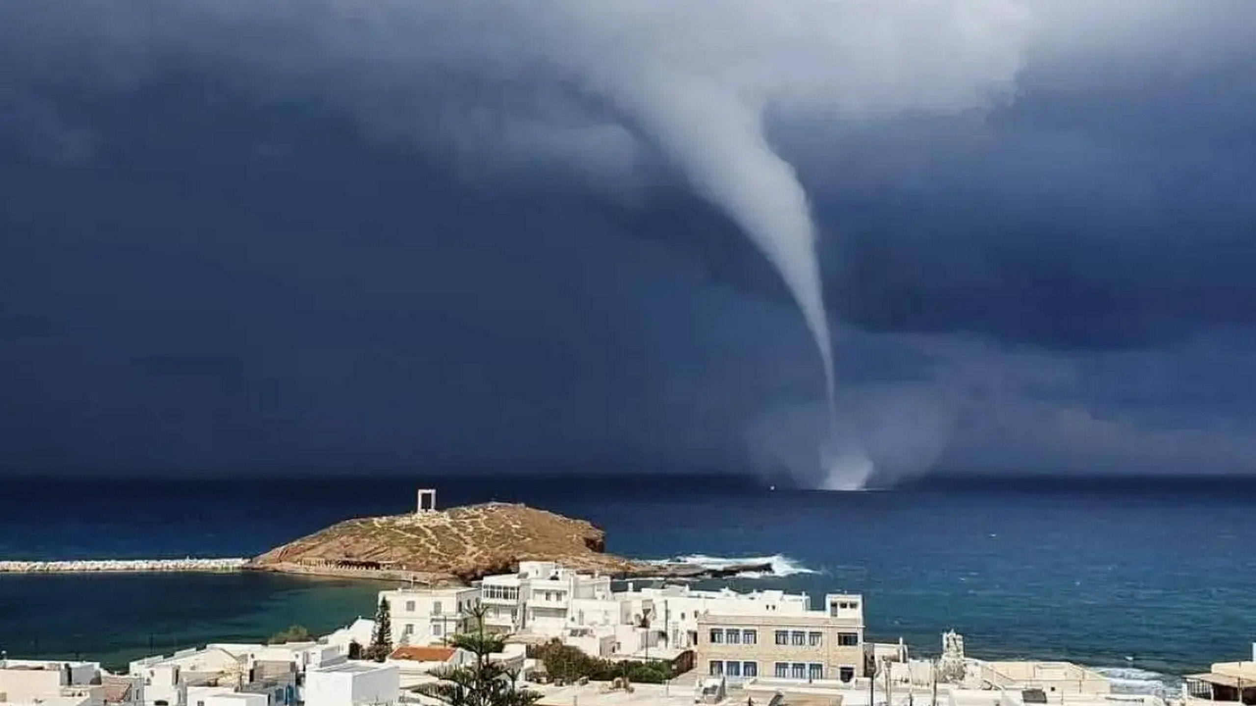 υδροστρόβιλος, Νάξος