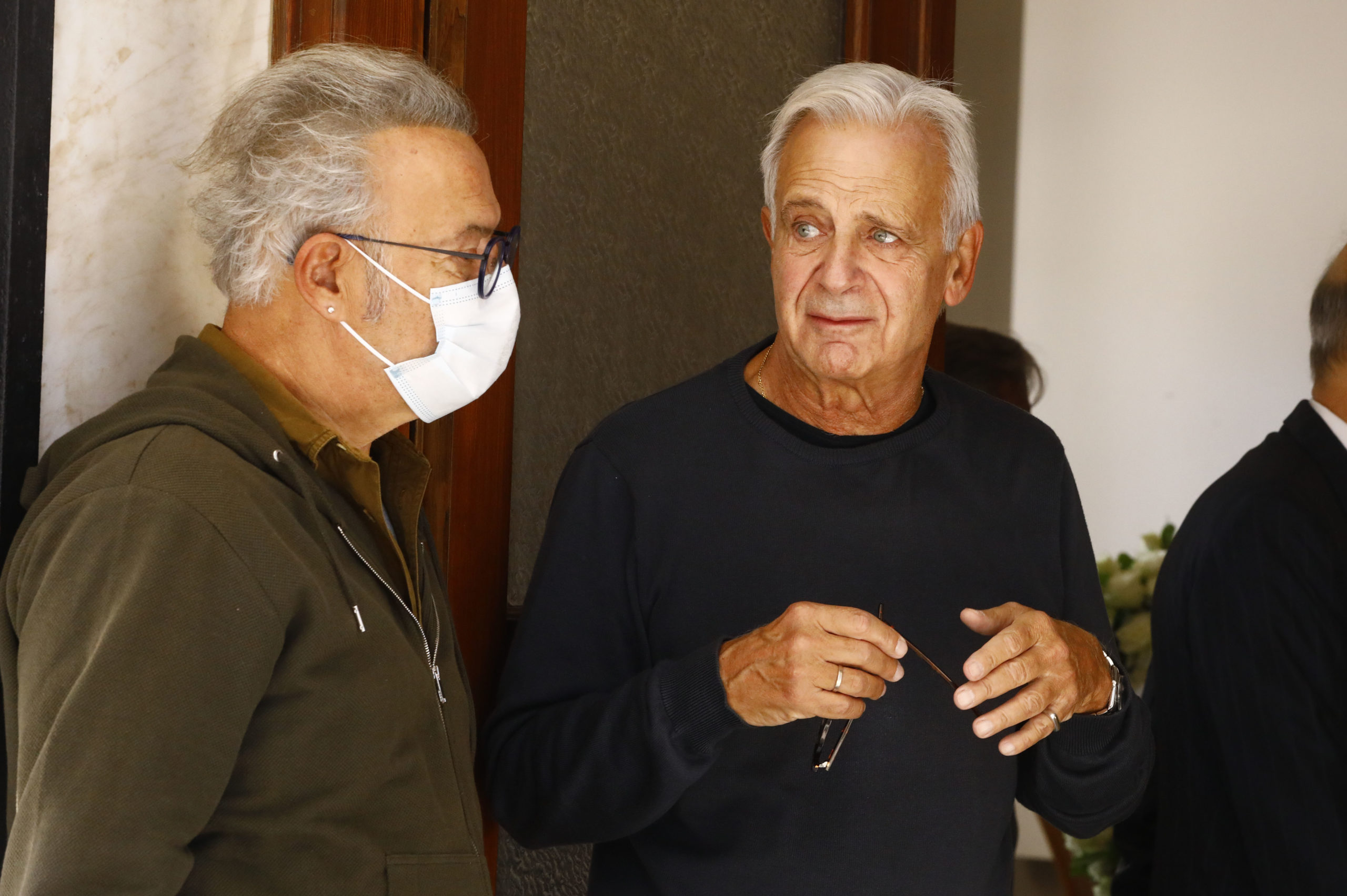 Άννα Κυριακού: Θλίψη στην κηδεία της – Συγκινημένος ο γιος της