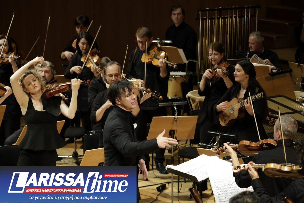 Ο χαρισματικός Θεόδωρος Κουρεντζής καθήλωσε το κοινό στην πρώτη του εμφάνιση στη Θεσσαλονίκη