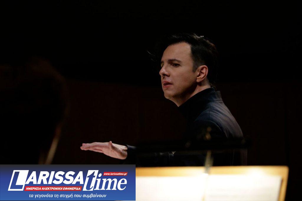 Ο χαρισματικός Θεόδωρος Κουρεντζής καθήλωσε το κοινό στην πρώτη του εμφάνιση στη Θεσσαλονίκη