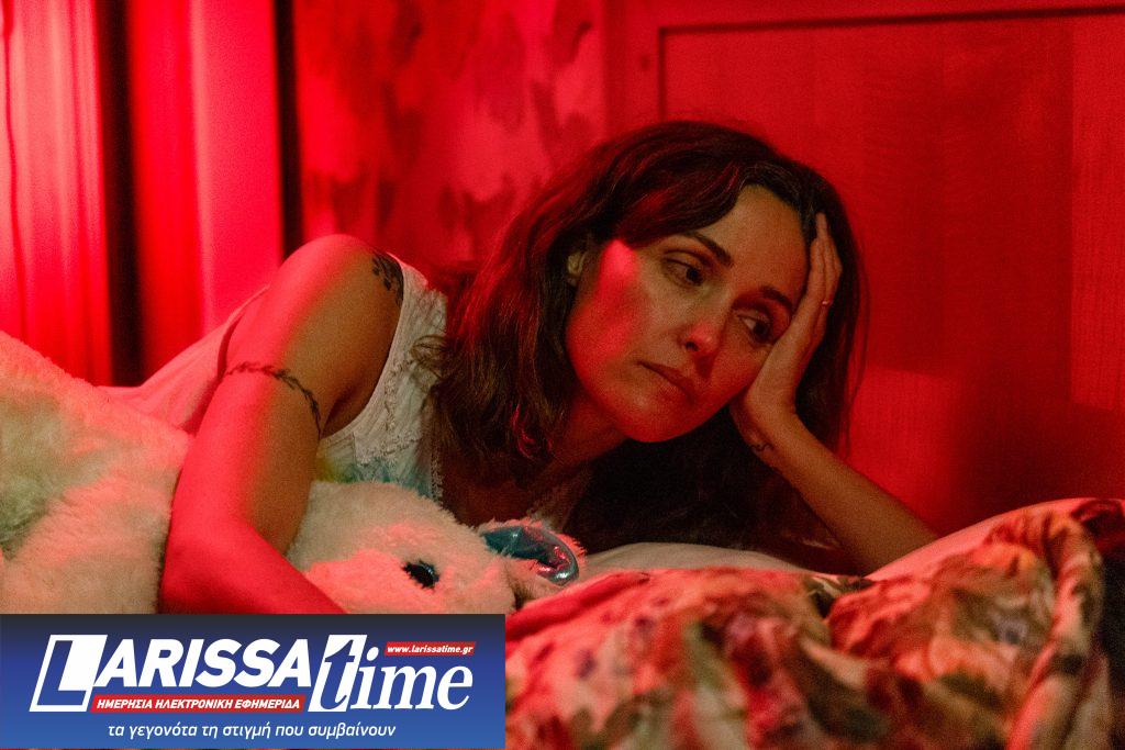 Ρόουζ Μπερν: «Μπορείς να αγαπάς το παιδί σου και να ζεις μια κρίση… και αυτό είναι εντάξει»