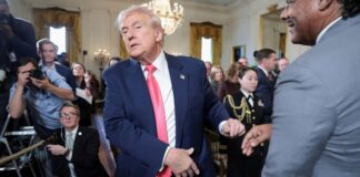 ΗΠΑ: Μειώσεις δασμών σε βασικά αγαθά – Η κυβέρνηση Τραμπ υπό πίεση από το πολιτικό κόστος της ακρίβειας