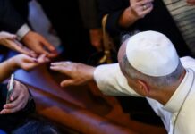 Το μεσημέρι στη Νίκαια της Βιθυνίας Πάπας Λέων και Οικουμενικός Πατριάρχης Βαρθολομαίος