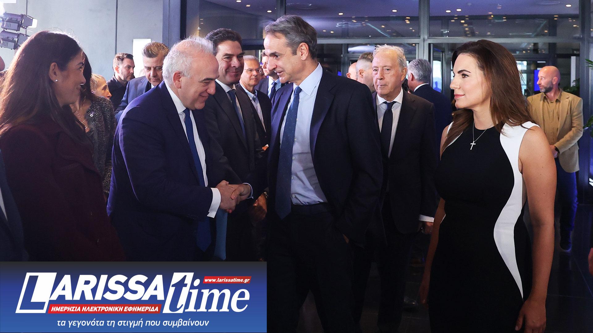 Τα «κρυφά χαρτιά» Μητσοτάκη-1