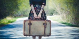 Γιατί πολλοί άνθρωποι συνεχίζουν να επιστρέφουν σε έναν σύντροφο που τους φέρεται άσχημα;