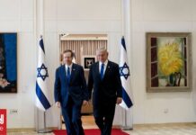 Ισραήλ: Επίσημο αίτημα στον πρόεδρο Χέρτζογκ για να του δοθεί χάρη υπέβαλε ο Νετανιάχου