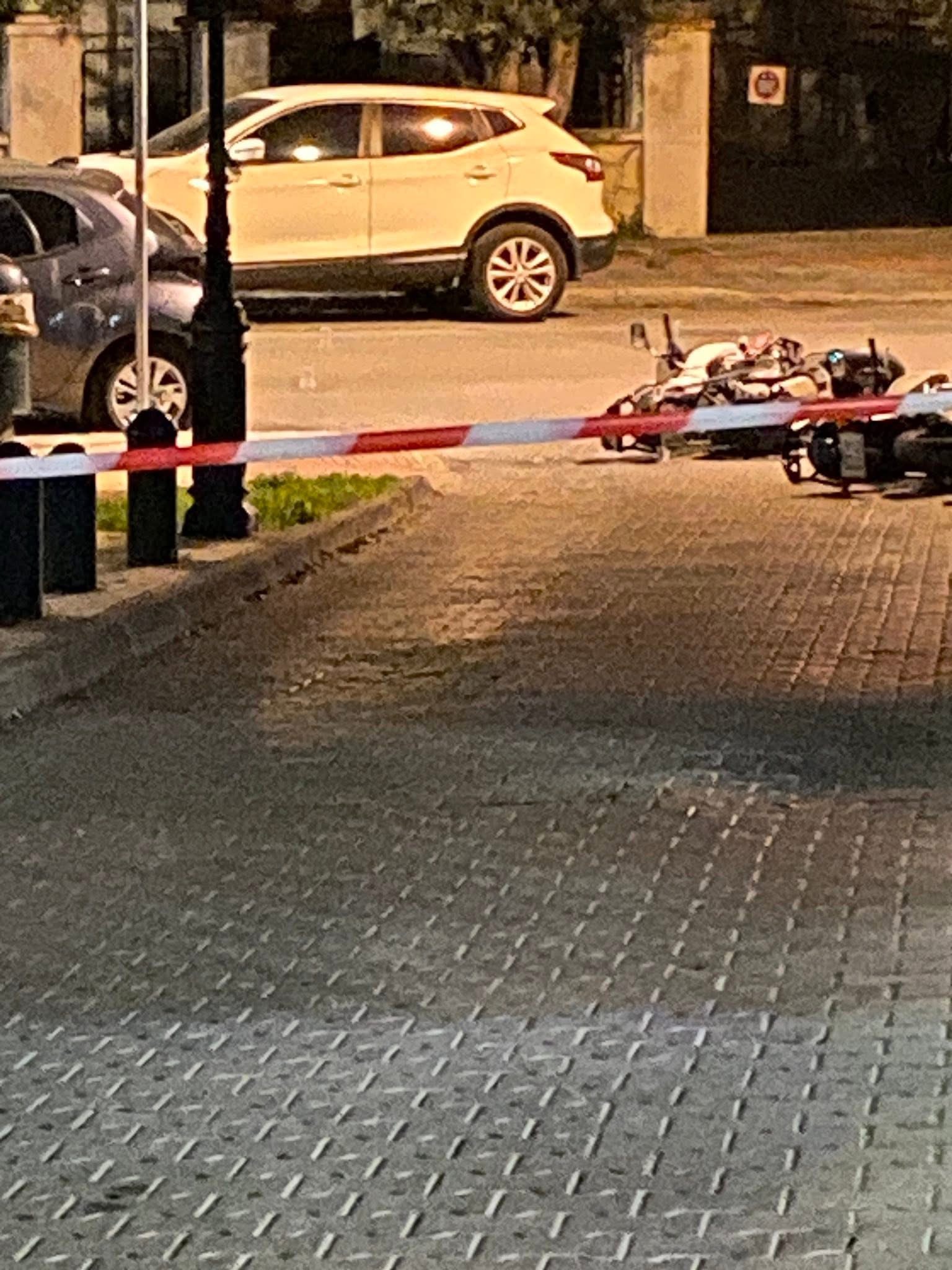 Άγιος Δημήτριος: Διαρρήκτες εμβόλισαν μηχανές της ΔΙΑΣ και τραυμάτισαν 3 αστυνομικούς – Έπεσαν πυροβολισμοί