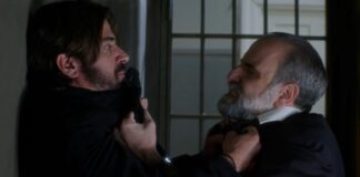 Πιάνονται στα χέρια Μαρκόπουλος και π. Νικόλαος