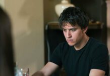 Ο Δικαστής: Ο Άλκης καταρρέει από τις ενοχές κι έρχεται σε σφοδρή σύγκρουση με τον πατέρα του