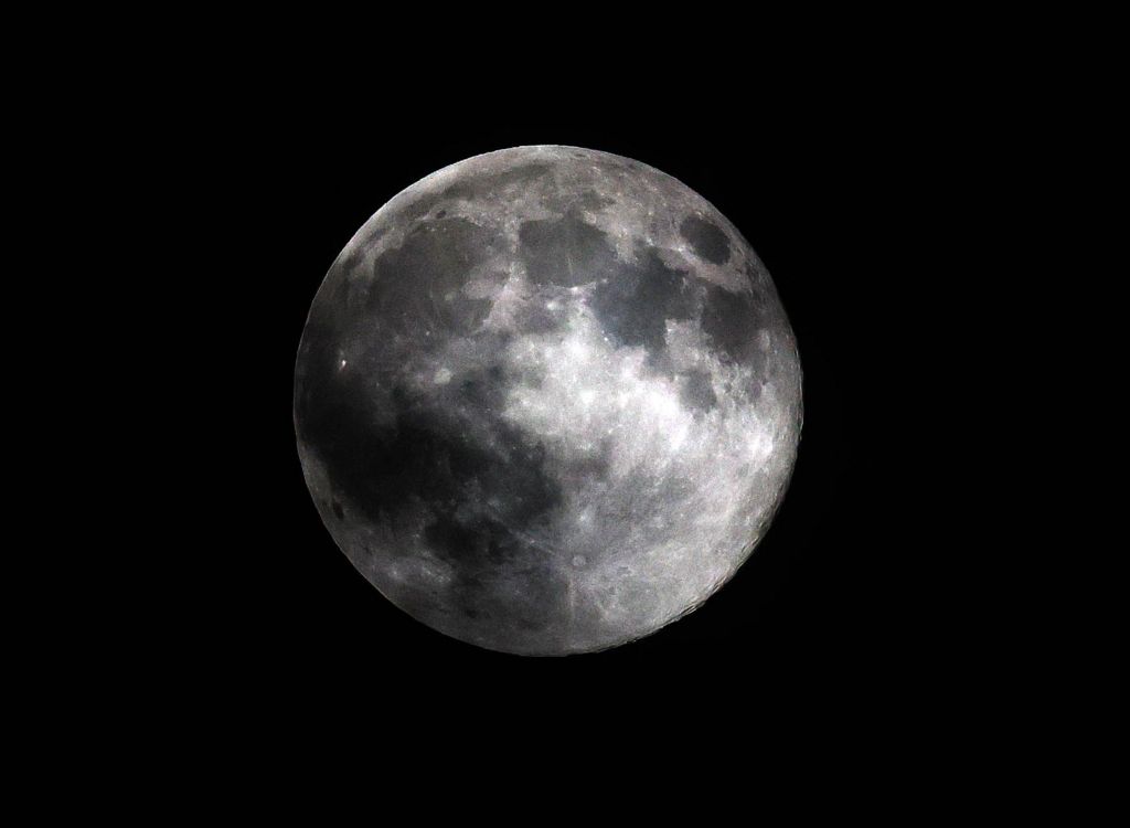 Πανσέληνος, Λονδίνο