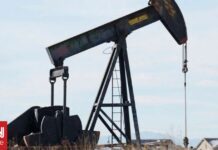 Η σερβική πετρελαϊκή εταιρία NIS έλαβε διορία τριών μηνών για να βρει αγοραστή