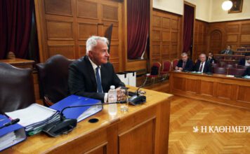 ΟΠΕΚΕΠΕ: Πυρά από Βορίδη κατά Βάρρα στην Εξεταστική