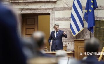 Βουλή: Μετωπική για την οικονομία