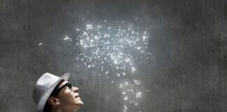 Η ταυτότητά μας δεν είναι ποτέ τελική… είναι αφήγηση σε εξέλιξη