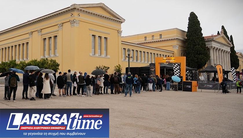 Πλήθος κόσμου έσπευσε να δει από κοντά το showcar της McLaren F1 Team στο Ζάππειο Μέγαρο