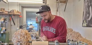 Γερμανία: Στο Σάιφεν η τέχνη των ξύλινων παιχνιδιών περνά από γενιά σε γενιά εδώ και 300 χρόνια