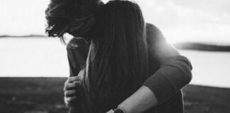 Το μεγάλο θαύμα μιας μικρής αγκαλιάς