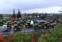 Αγρότες: Έκλεισαν και τα δύο ρεύματα για τα φορτηγά στον Προμαχώνα