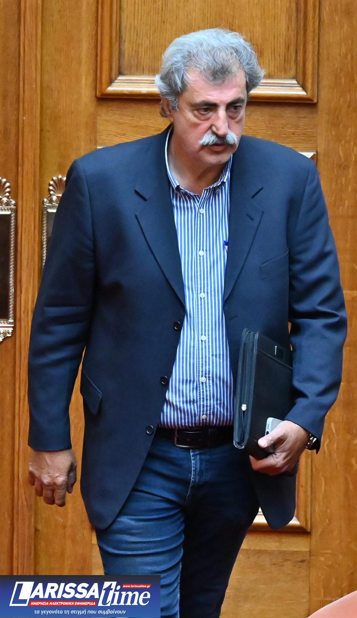 Θεωρείο: Πολλοί μνηστήρες-1