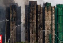 Στις κάλπες οι πολίτες του Χονγκ Κονγκ – Ανησυχία για την συμμετοχή μετά την πολύνεκρη πυρκαγιά