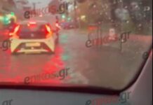 Αττική: Πλημμύρισε ο δρόμος στην Αργυρουπόλεως