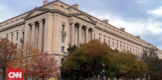 Στη δημοσιότητα 11.000 αρχεία για την υπόθεση Έπσταϊν από το αμερικανικό υπουργείο Δικαιοσύνης