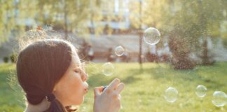 Ποιος είναι τελικά ο εαυτός που ζει τη ζωή; Αυτός που νιώθει ή αυτός που επιλέγει;