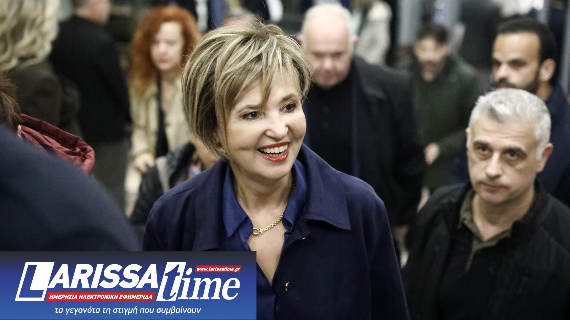 Στο φουαγέ του «Παλλάς» – Ποιοι έδωσαν το «παρών» στην παρουσίαση του βιβλίου Τσίπρα [εικόνες]-22