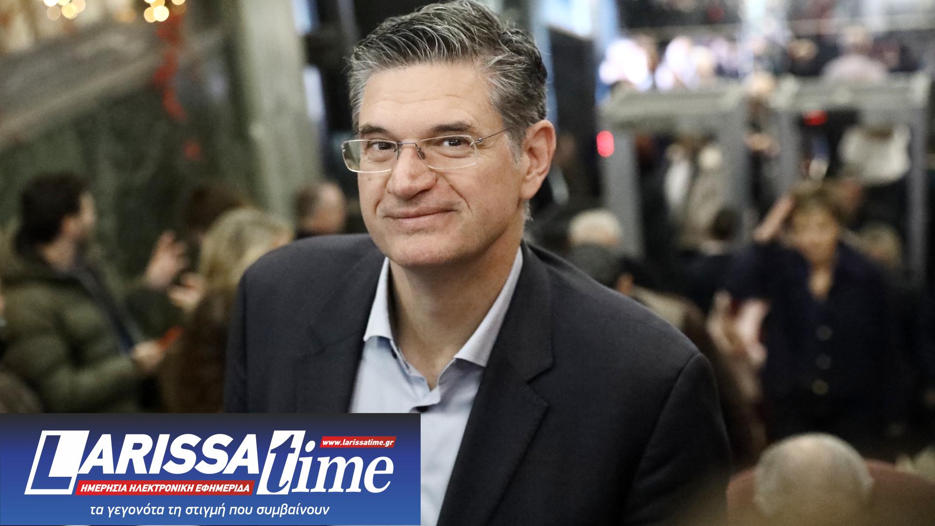 Στο φουαγέ του «Παλλάς» – Ποιοι έδωσαν το «παρών» στην παρουσίαση του βιβλίου Τσίπρα [εικόνες]-20