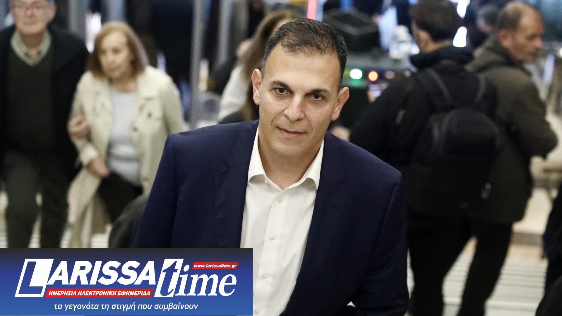 Στο φουαγέ του «Παλλάς» – Ποιοι έδωσαν το «παρών» στην παρουσίαση του βιβλίου Τσίπρα [εικόνες]-18