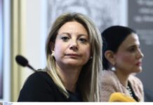 Μαρία Καρυστιανού: Επίθεση στην Ευρωπαϊκή Ένωση