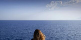 Όταν η σιωπή γίνεται έμπνευση: Η μοναξιά ως καταλύτης δημιουργίας