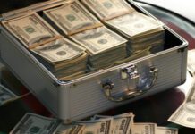 Έλον Μασκ:Ο πλουσιότερος άνθρωπος στον κόσμο με 749 δισεκατομμύρια δολάρια περιουσία